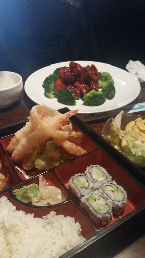 Restaurant «Sora Sushi Asian Cuisine», reviews and photos, 510 N Antrim Way, Greencastle, PA 17225, USA