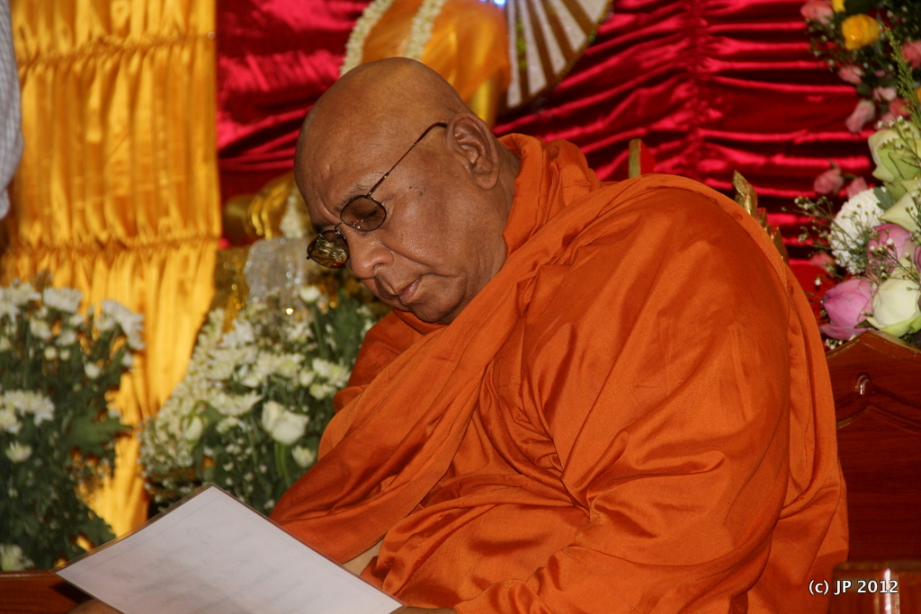 Burmese%2520Monk%25202012%2520Samui%2520Jul%252017%252C%25202012%25208-53%2520PM%25205184x3456.JPG