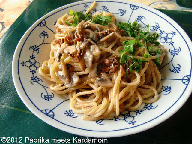 Tröstende Spaghetti mit Sahne-Champignons | Paprika meets Kardamom