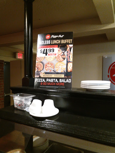 Pizza Restaurant «Pizza Hut», reviews and photos, 3010 Tamiami Trail E, Naples, FL 34112, USA
