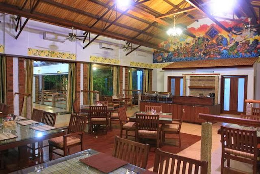 Adisil Restaurant, Kadambavanam resort road, Natham raod, Parali, Dindigul, Madurai, Tamil Nadu 624401, India, Restaurant, state TN
