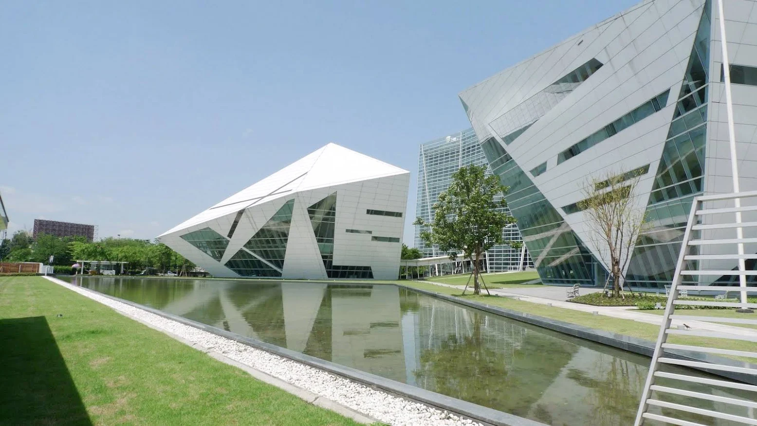 Bu Landmark Complex by Architects 49