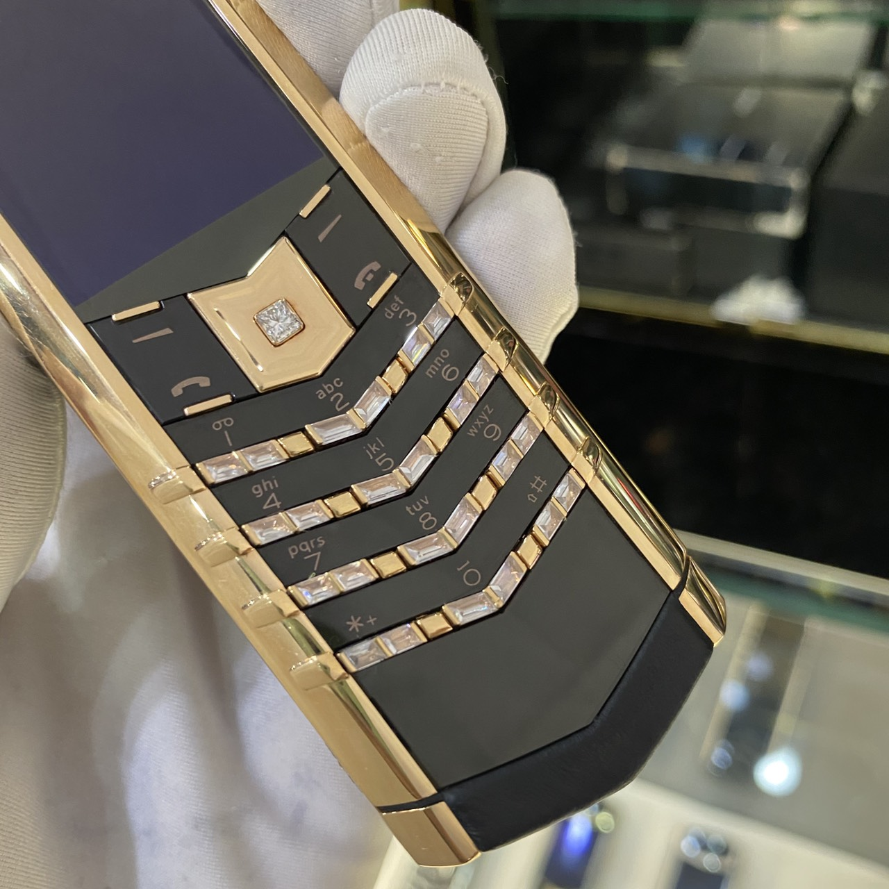 Bàn phím Vertu Signature S Vàng Khối Điểm Kim Cương