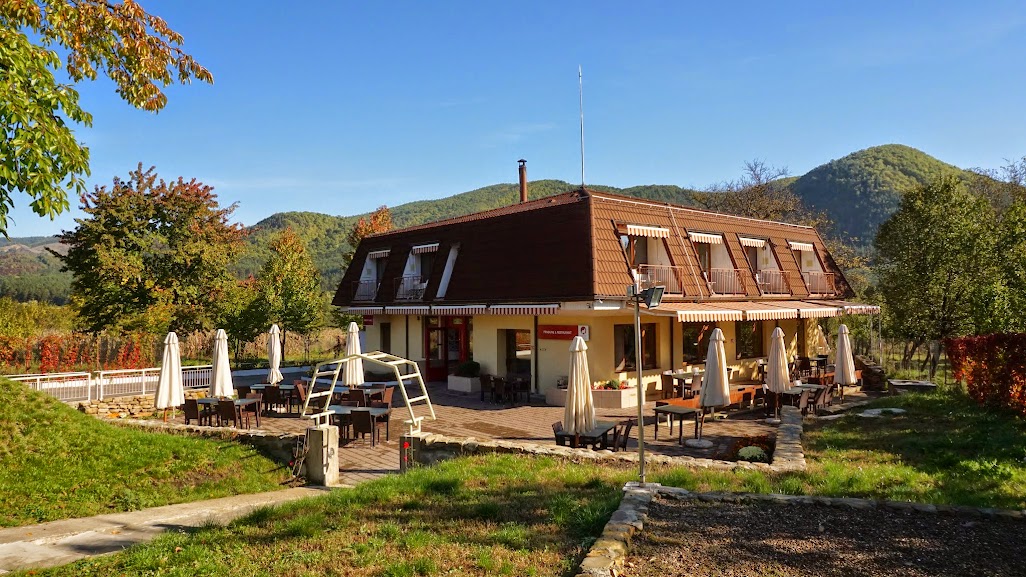 Pensiunea Valea Lupului – o lecţie de ospitalitate, deprinsă pe Valea  Buzăului | Jurnal de Hoinar