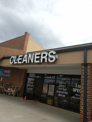 Dry Cleaner «Shelton Shop Cleaners», reviews and photos, 909 Garrisonville Rd, Stafford, VA 22556, USA