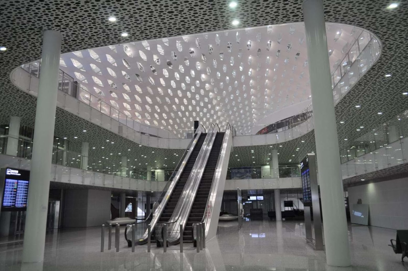 21-Fuksas-completes-Terminal-3-at-Shenzhen-Bao’an-International-Airport