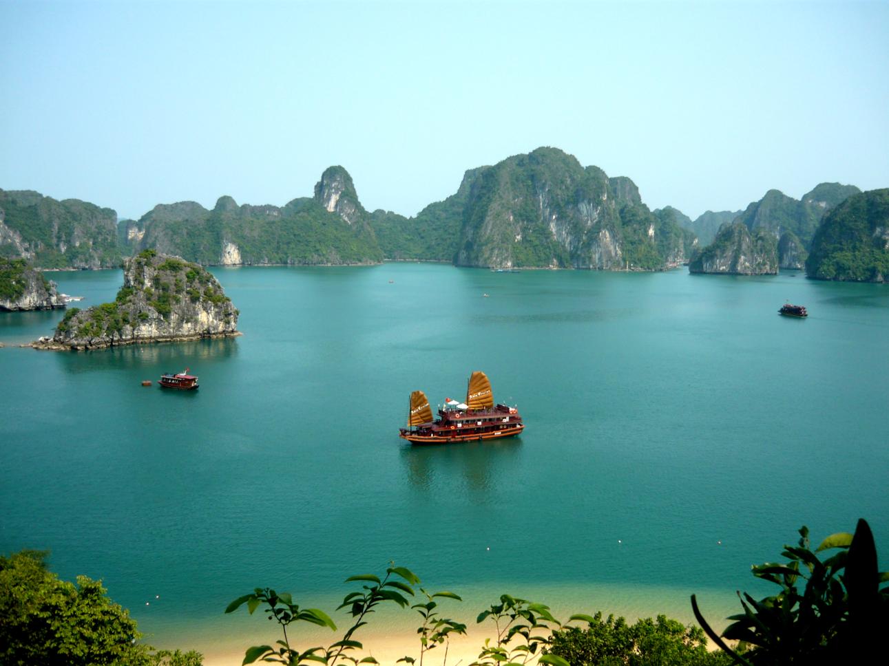 Bộ ảnh Vịnh Hạ Long tuyệt đẹp, khu du lịch nổi tiếng VN Ảnh Vịnh Hạ Long