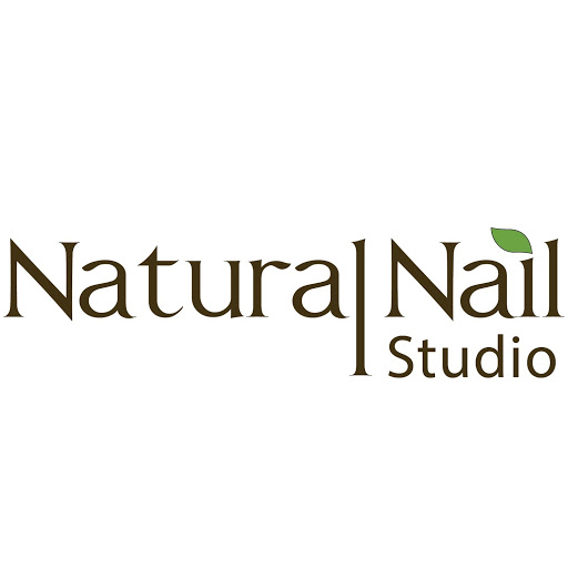 Natural Nail Studio logo