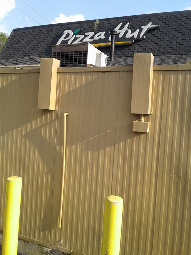 Pizza Restaurant «Pizza Hut», reviews and photos, 1352 S Chestatee, Dahlonega, GA 30533, USA