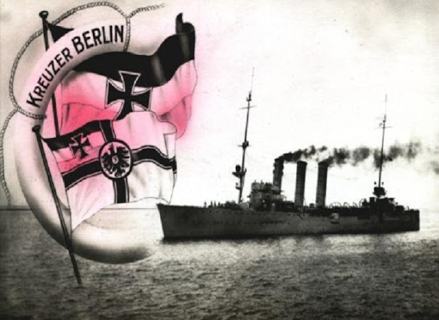 قرن بعد رسو السفينة الحربية بانثير في خليج اكادير Berlin01