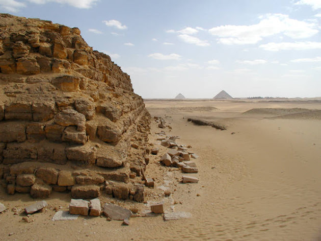Les plus grandes pyramides dans le monde (PHOTOS) Egypte+-+Mastaba+de+El-Faroen