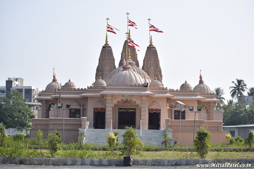 BAPS Shree Swaminarayan Mandir, Chikhli-Atgam Rd, Kayalan Nagar, Chikhli, Gujarat 396521, India, Hindu_Temple, state GJ