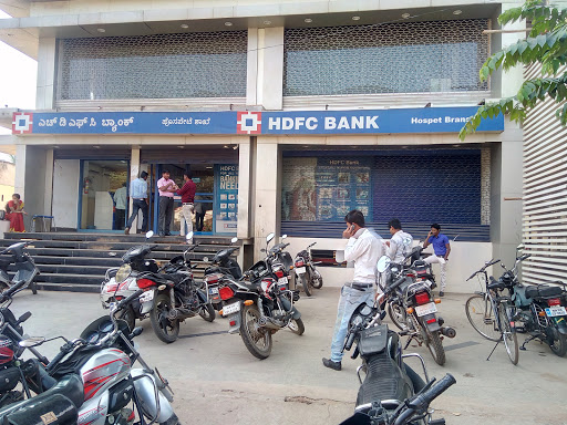 HDFC Bank ATM, Khan Bldg, 2nd Cross, Hospet College Rd, Bellary, Karnataka 583201, India, Private_Sector_Bank, state KA