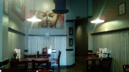 Vietnamese Restaurant «Xinh Xinh Cafe», reviews and photos, 114 N Vine St, Urbana, IL 61802, USA