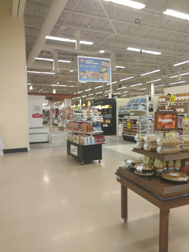 Grocery Store «Hannaford Supermarket», reviews and photos, 201 John E Devine Dr, Manchester, NH 03103, USA