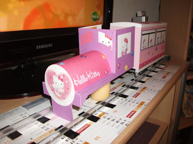 Un petit train hello kitty a la demande de ma fille... DSCF1548