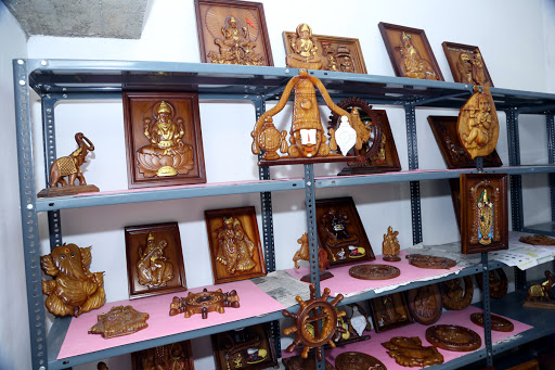 Shree Vijaya Arts & Crafts, Keela Arasaradi Village, Ottapidaram, Tuticorin Beach Road Salt Pans, Thoothukudi, Tamil Nadu 628003, India, Art_Supply_Shop, state TN