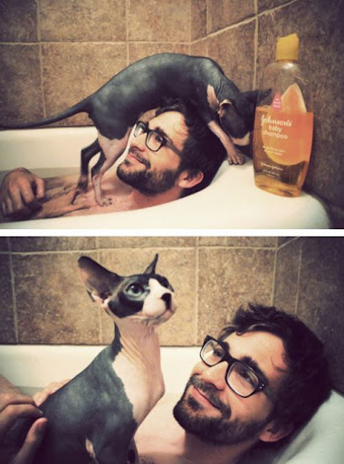 guys pets 1 Afternoon eye candy: Guys with animals! (25 photos)