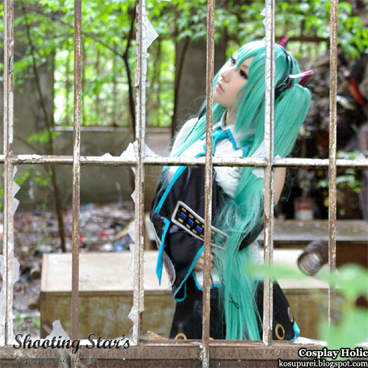 vocaloid 2 cosplay - hatsune miku by shooting star's