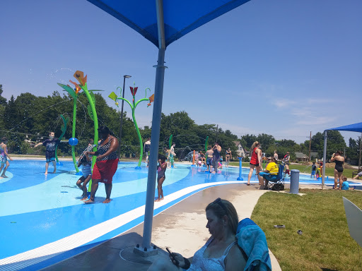 Water Park «Leon Corlew Park & Splash Pad», reviews and photos, E Schwarz St & S Main Street, Edwardsville, IL 62025, USA