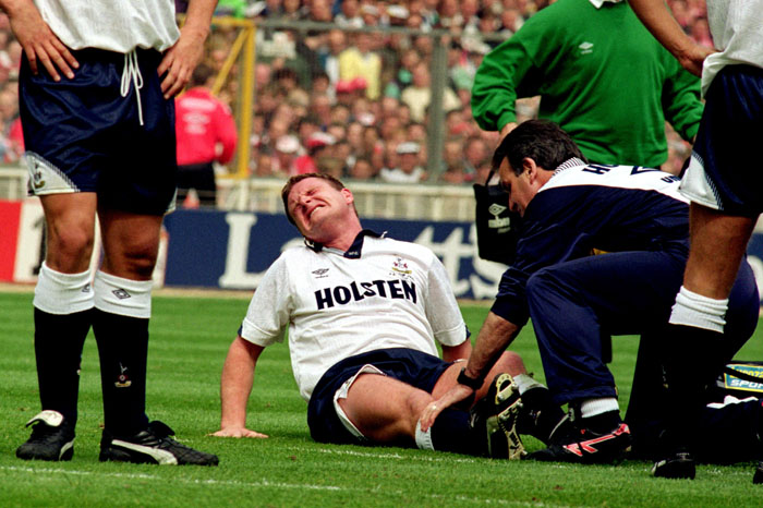 Gazza%2520lies%2520injured%2520after%2520his%2520mistimed%2520tackle%2520on%2520Gary%2520Charles%2520in%2520the%25201991%2520FA%2520Cup%2520final