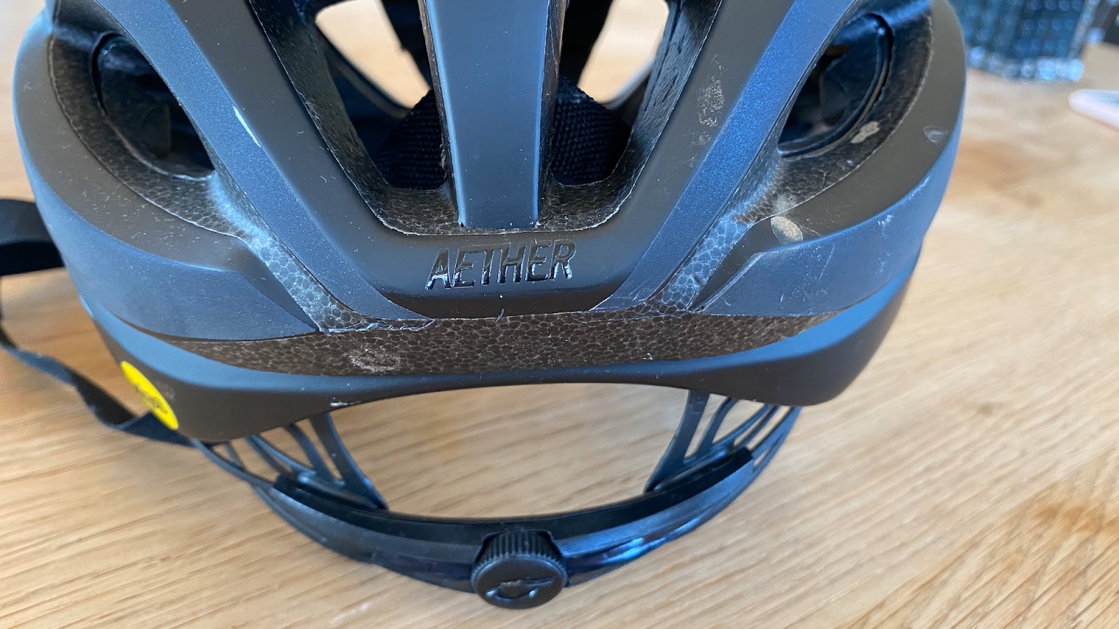 Vi tester Giro Aether Mips hjelm - Sykkelen.no