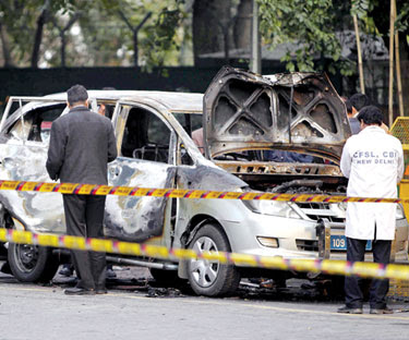 Pemilik kilang parah kereta meletup