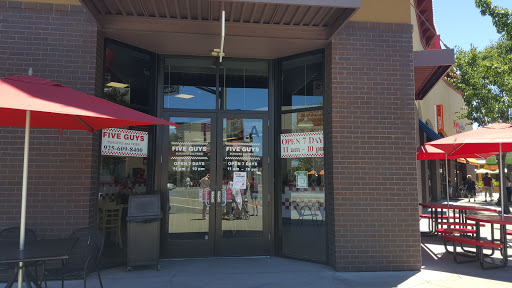 Fast Food Restaurant «Five Guys», reviews and photos, 100 Crescent Dr, Pleasant Hill, CA 94523, USA