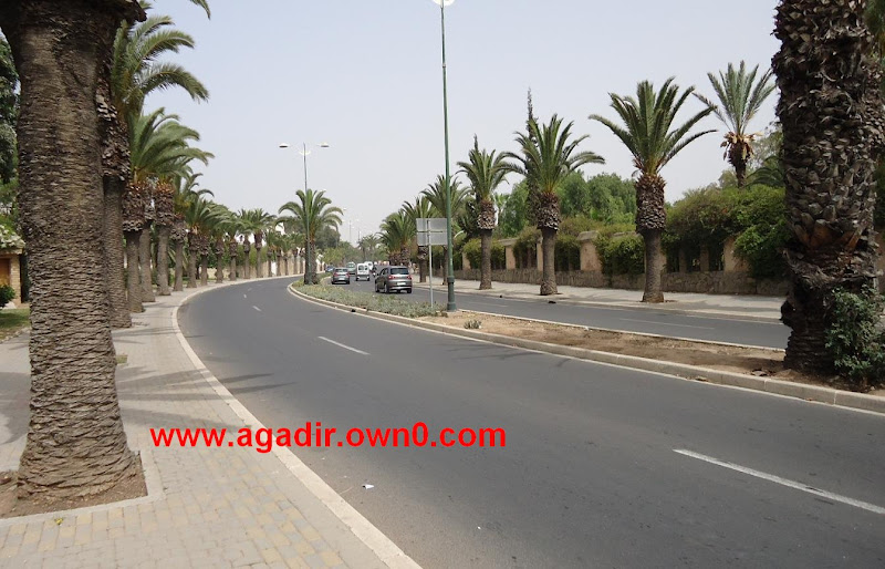 شارع الجيش الملكي وسط مدينة اكادير DSC02029