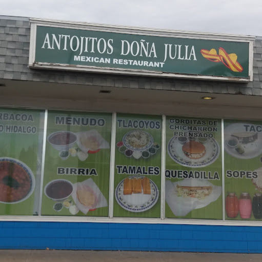 Antojitos Doña Julia logo
