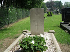 Piloot E.H. Donne - Royal Air Force gedood op 1 april 1945.