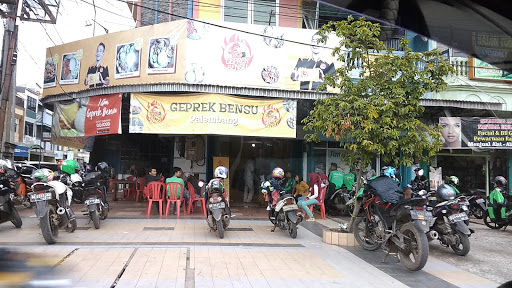 I Am Geprek Bensu Restoran