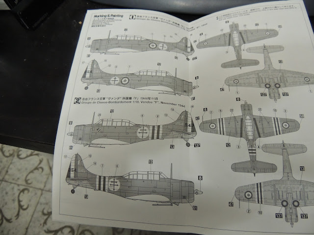 [Hasegawa] A-24B Dauntless ''Free French'' DSCN3437