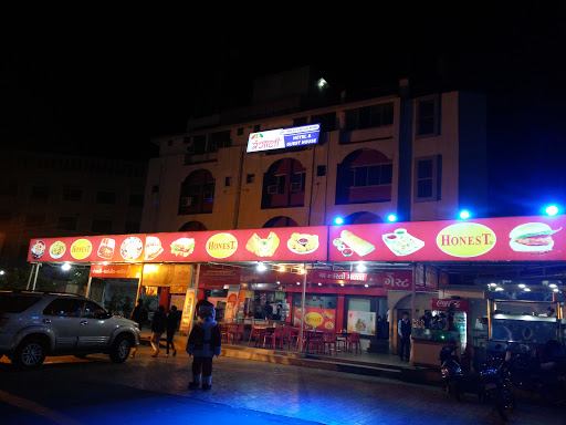 Hotel Rangoli, Near Hotel Sunshine, Nagalpur - Mehsana Highway, Mehsana, Gujarat 384002, India, Hotel, state GJ