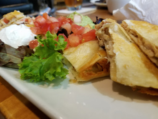 Mexican Restaurant «Cantina Laredo», reviews and photos, 8500 Essington Ave, Philadelphia, PA 19153, USA