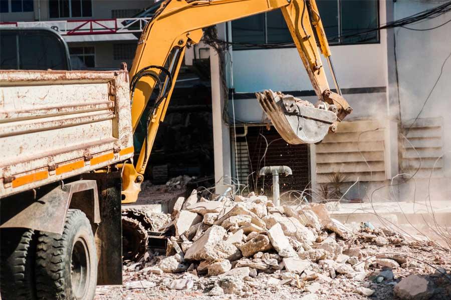 5 Reasons You Need Professional Demolition Cleanup | Alpine Demo