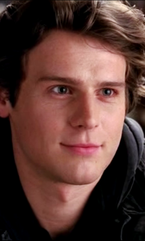Jesse Fuera De Glee Por Culpa De Sunshine