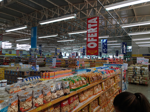 Supermercados BH, R. Padre João Porto, 1029, Pompéu - MG, 35640-000, Brasil, Supermercado, estado Minas Gerais