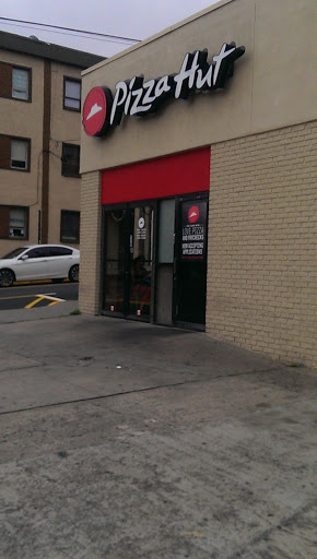 Pizza Restaurant «Pizza Hut», reviews and photos, 7001 Bergenline Ave, Guttenberg, NJ 07093, USA