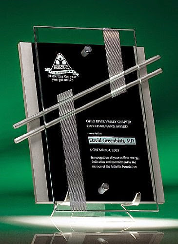 Crystal Blanc X-Large Acrylic Plate Stand