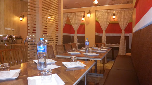 Desi Taste Restaurant, Building # 1,Street # 1A, Gardens Boulevard Street، Zen Cluster, Discovery Garden - Dubai - United Arab Emirates, Indian Restaurant, state Dubai
