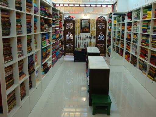 Banjaras Natural Fabrics of India, 1, Sonali Apartments, Kotbagi Hospital Lane Near Marrakesh, Pune, Maharashtra 411007, India, Fabric_Shop, state MH