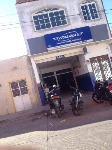 Centros de Servicio Italika (CESIT), Del Olivo 28, Labradores, 38400 Valle de Santiago, Gto., México, Taller de reparación de motos | GTO