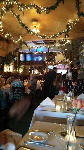 Italian Restaurant «Chase Bar & Grill», reviews and photos, 1012 State St, Santa Barbara, CA 93101, USA