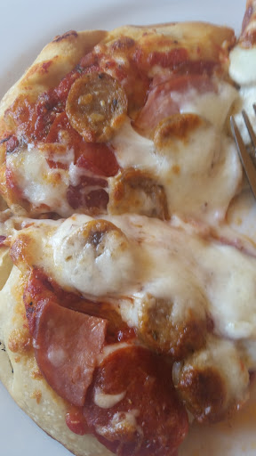 Pizza Restaurant «Sunset Pizza & Pasta», reviews and photos, 16711 Pacific Coast Hwy, Sunset Beach, CA 90742, USA