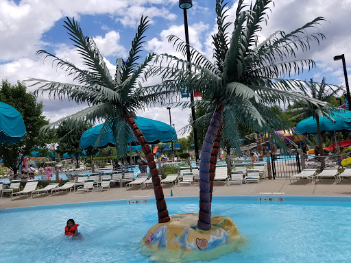 Water Park «Paradise Bay Water Park», reviews and photos, 437 E St Charles Rd, Lombard, IL 60148, USA