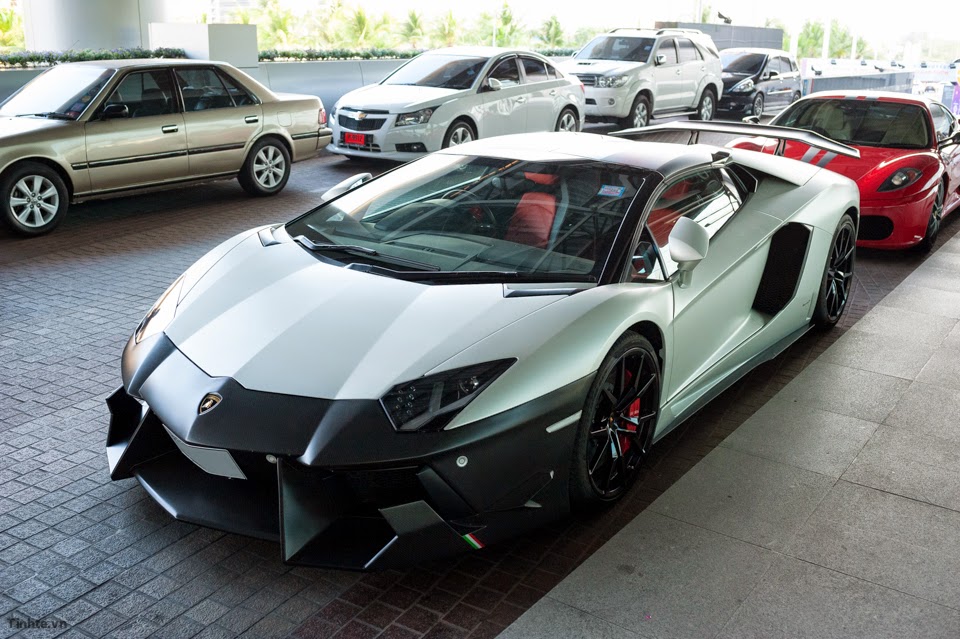 Hình ảnh siêu xe Lamborghini Aventador bên lề triển lãm Bangkok Motor Show 2014 tinhte.vn-Lamborghini-Aventador-01.