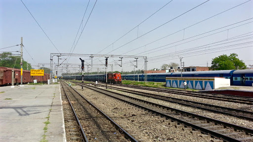Sirhind Jn, Railway Rd, Baba Pir Colony, Sirhind, Punjab 140406, India, Train_Station, state PB