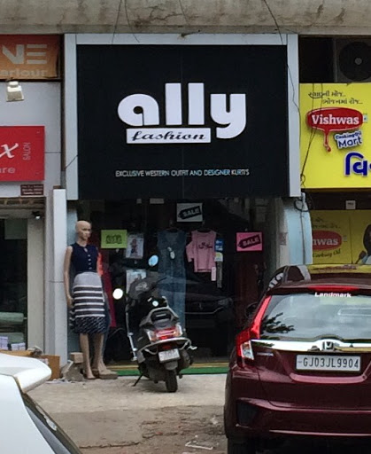 Ally fashion, Sagar Apartment, Street Number 6, Kalavad Rd, Opposite State Bank Of Hyderabad, Royal Park, Rajkot, Gujarat 360005, India, Clothing_Shop, state GJ