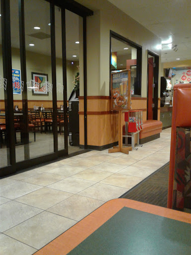 Pizza Restaurant «Round Table Pizza», reviews and photos, 11617 Cherry Ave, Fontana, CA 92337, USA